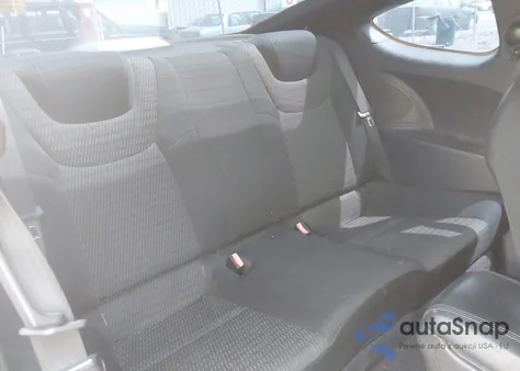 2015 Hyundai Genesis 3.8 Base z USA, uszkodzony, nr VIN KMHHU6KJ0FU124671